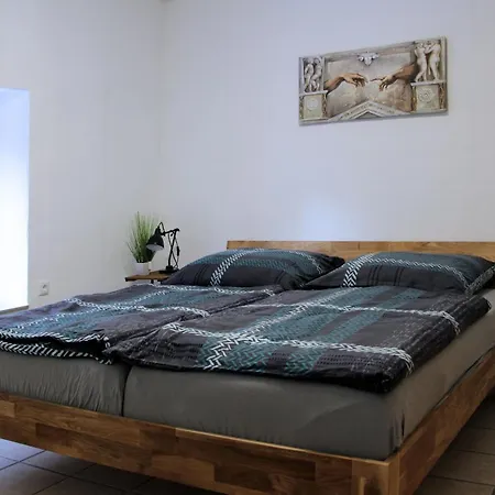 Apartamento Haus Am Burgring *