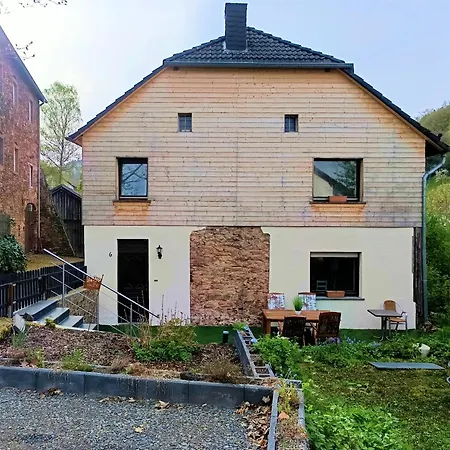 Apartamento Haus Am Burgring *